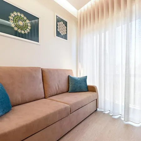 Lapa Flat - By Guest * Oporto